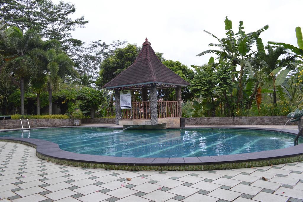 Green Wattana Hotel, Sentul City Bogor Extérieur photo